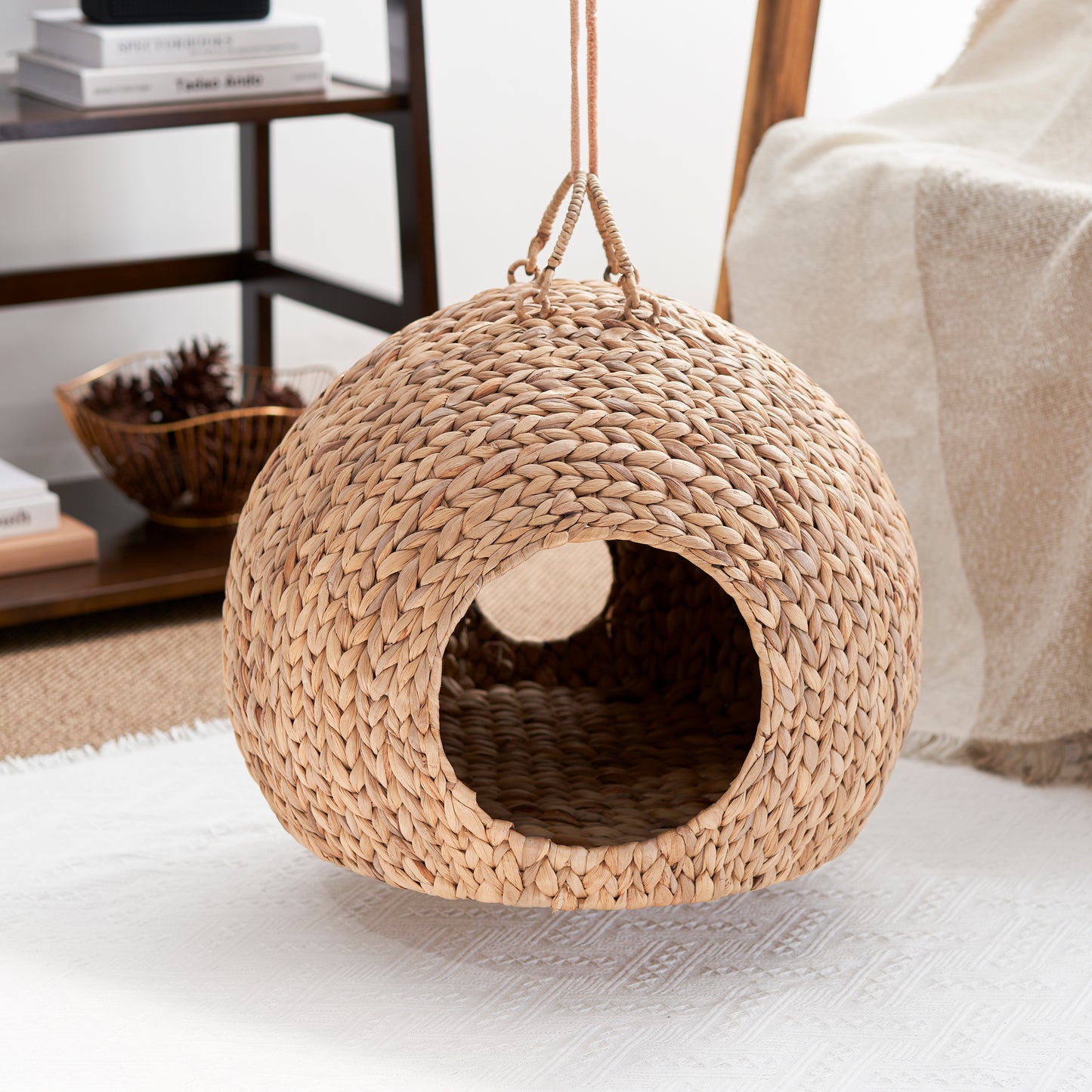Gertrude Water Hyacinth Woven Wicker Round Cat Bed